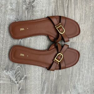 Zara NWOT flat sandals size 8/39